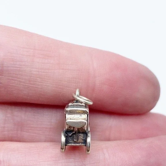 Vintage Stage Coach Sterling Silver Charm Pendant Historic Transportation 3.8g - Picture 4 of 8